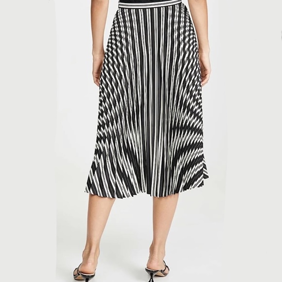 NWT Club Monaco Pleated Annina Skirt Black White Sz 2 - Picture 4 of 5